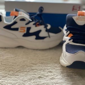 Women Sketcher shoes